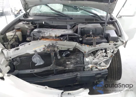 2002 Toyota Camry Xle z USA, uszkodzony, nr VIN 4T1BE32K82U549396